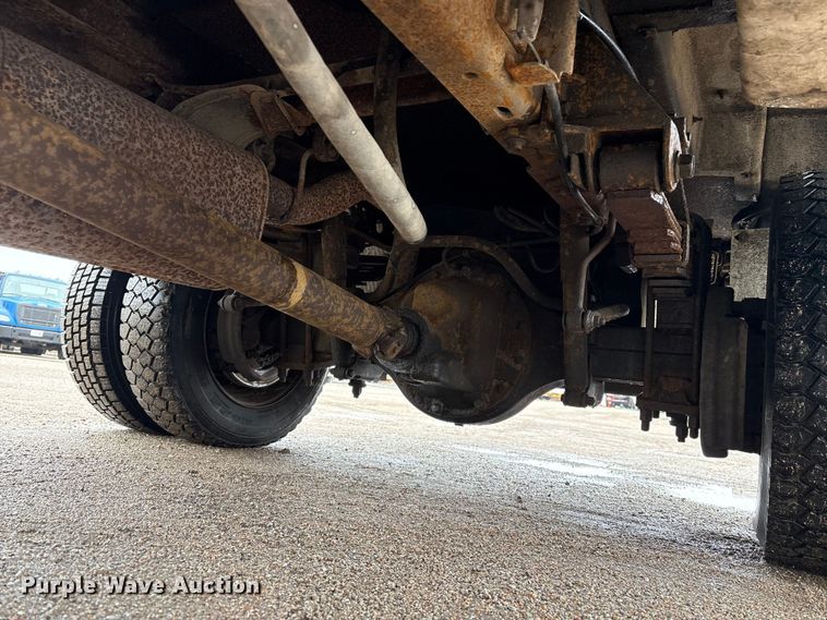 image for item FG2839 2003 Ford F550 bucket truck