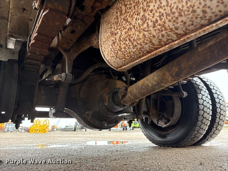 image for item FG2839 2003 Ford F550 bucket truck