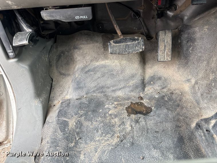 image for item FG2839 2003 Ford F550 bucket truck