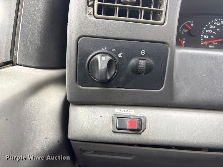 image for item FG2839 2003 Ford F550 bucket truck