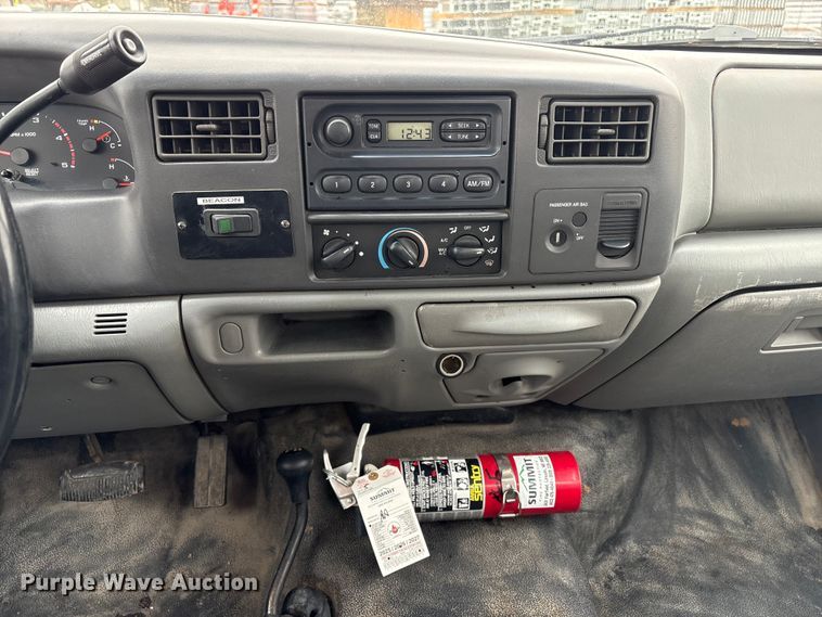 image for item FG2839 2003 Ford F550 bucket truck