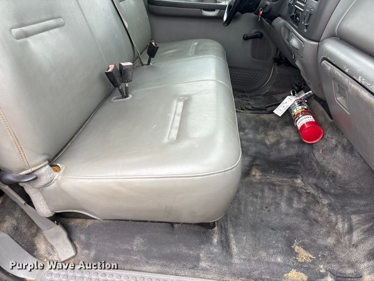 image for item FG2839 2003 Ford F550 bucket truck