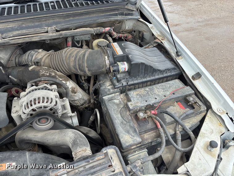 image for item FG2839 2003 Ford F550 bucket truck