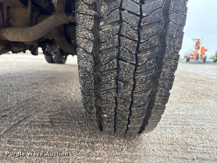 image for item FG2839 2003 Ford F550 bucket truck