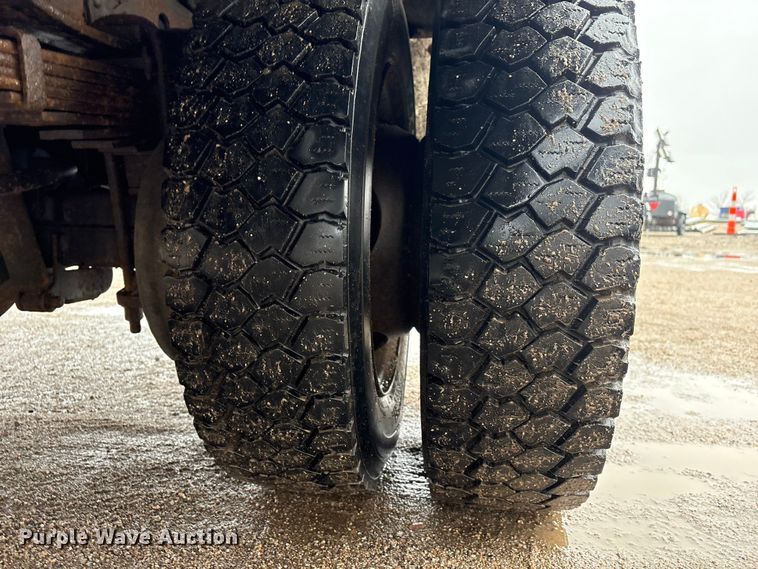 image for item FG2839 2003 Ford F550 bucket truck