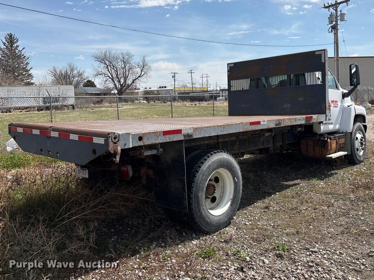 image for item FG2872 2006 GMC C6500 flatbed truck