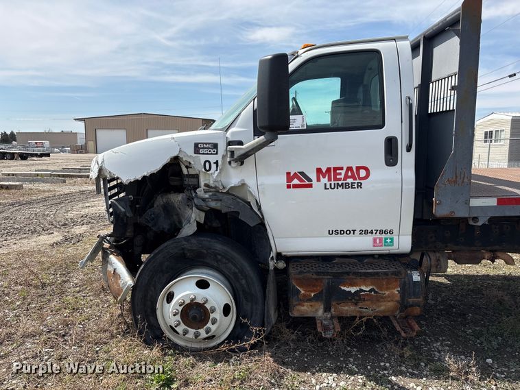 image for item FG2872 2006 GMC C6500 flatbed truck