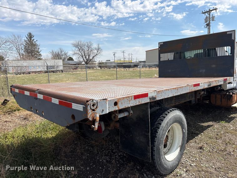 image for item FG2872 2006 GMC C6500 flatbed truck