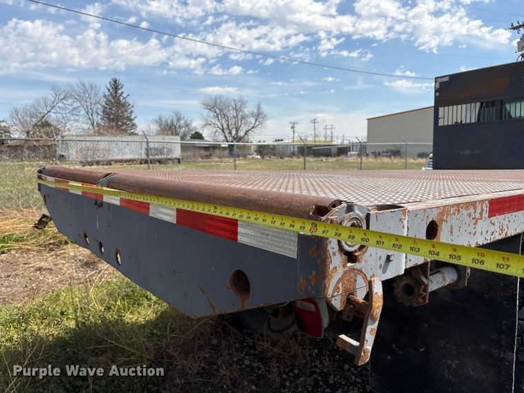 image for item FG2872 2006 GMC C6500 flatbed truck