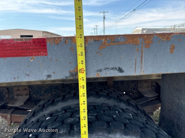 image for item FG2872 2006 GMC C6500 flatbed truck