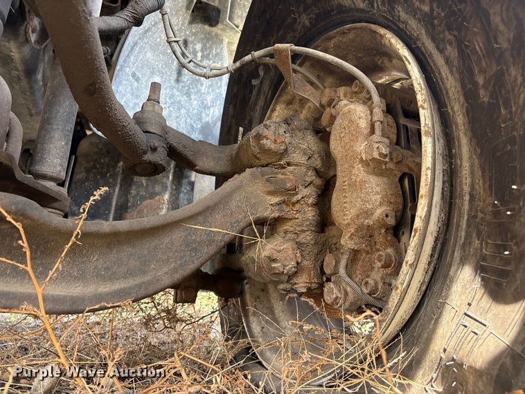 image for item FG2872 2006 GMC C6500 flatbed truck