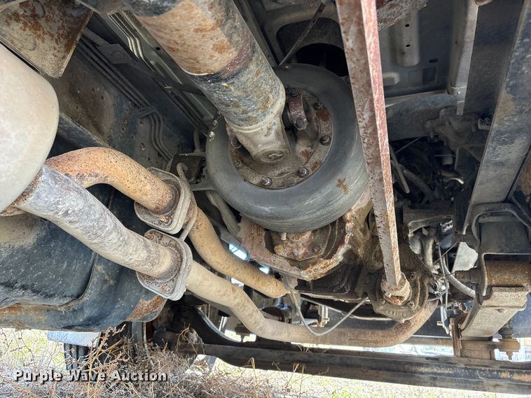 image for item FG2872 2006 GMC C6500 flatbed truck