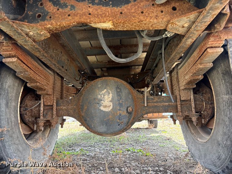 image for item FG2872 2006 GMC C6500 flatbed truck