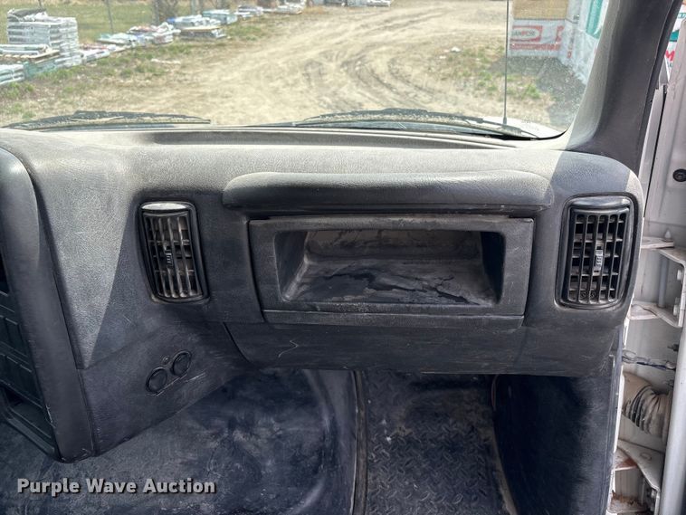 image for item FG2872 2006 GMC C6500 flatbed truck