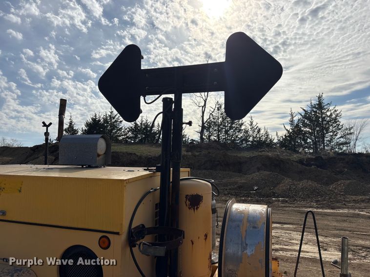 image for item FG2873 1999 Vermac F-101KP manhole support trailer