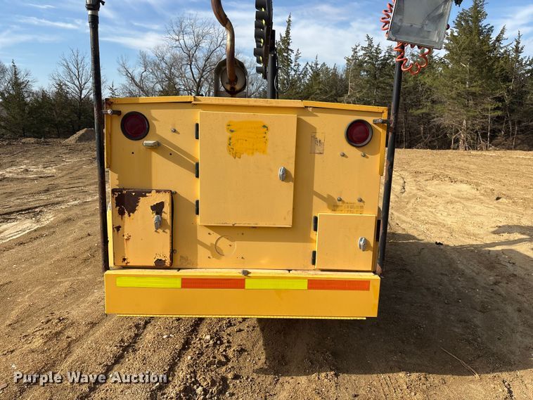 image for item FG2873 1999 Vermac F-101KP manhole support trailer