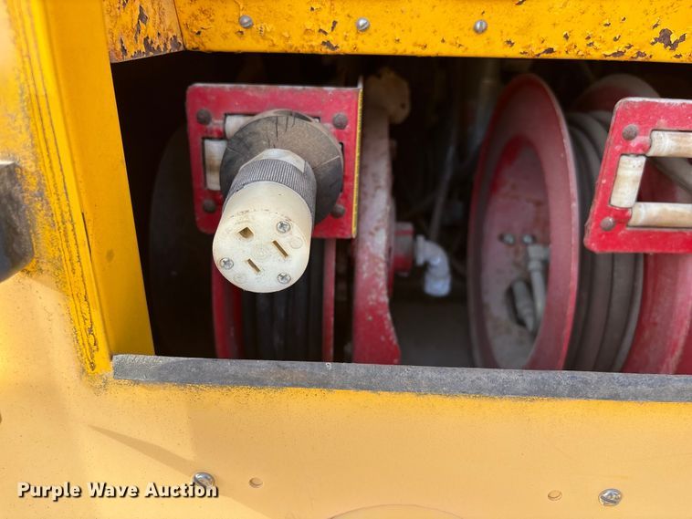 image for item FG2873 1999 Vermac F-101KP manhole support trailer