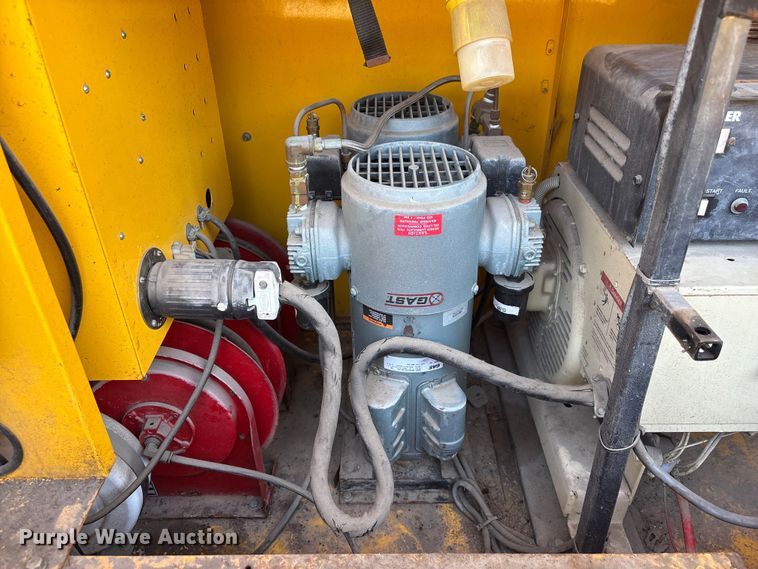 image for item FG2873 1999 Vermac F-101KP manhole support trailer