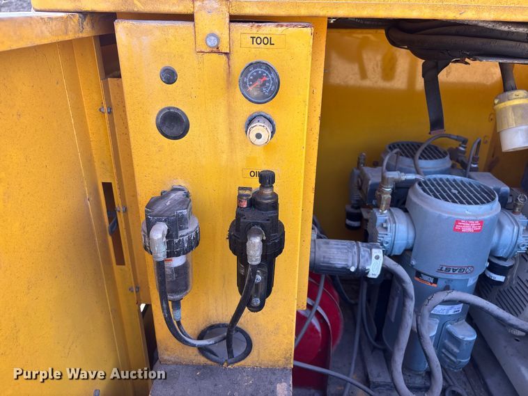 image for item FG2873 1999 Vermac F-101KP manhole support trailer