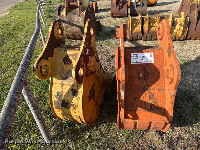 image for item FH6506 (2) SEC excavator buckets