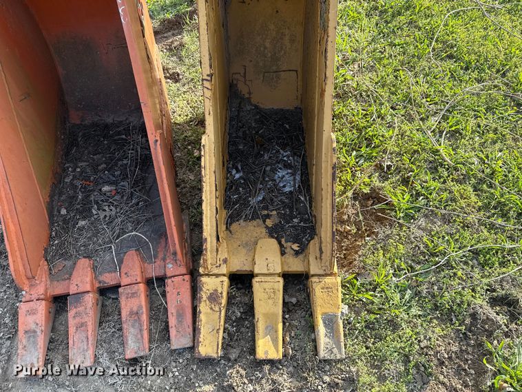 image for item FH6506 (2) SEC excavator buckets