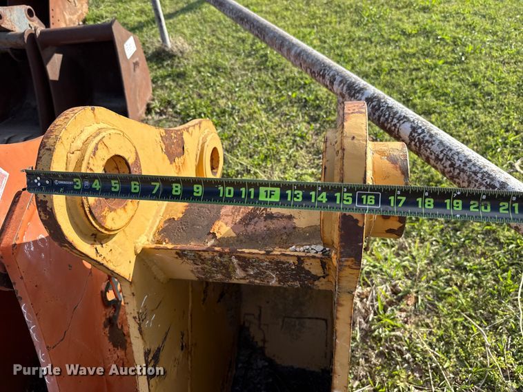 image for item FH6506 (2) SEC excavator buckets