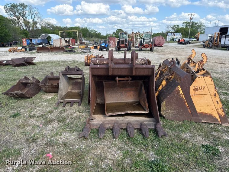 image for item FH6507 (8) buckets