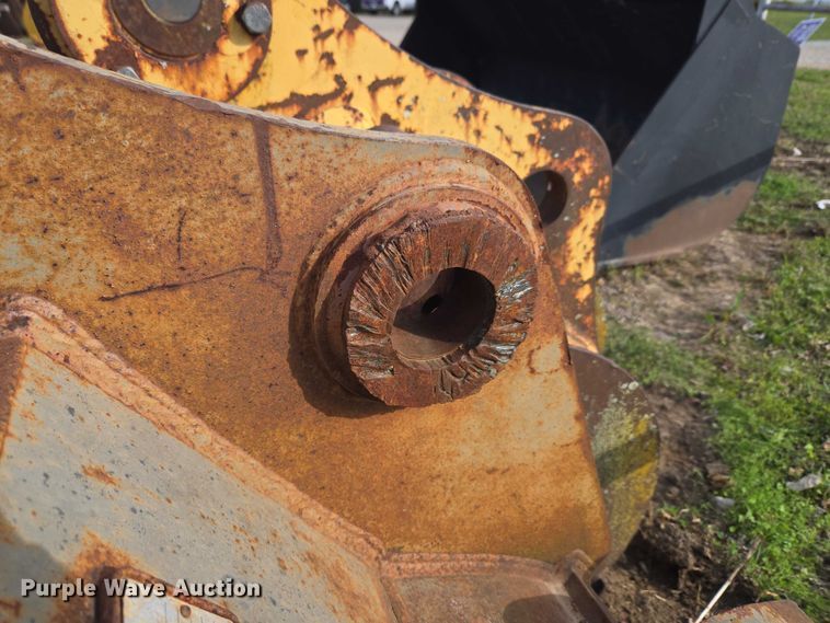 image for item FH6511 (2) excavator buckets