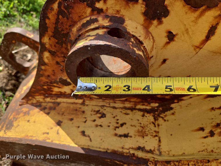 image for item FH6511 (2) excavator buckets