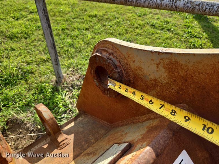 image for item FH6511 (2) excavator buckets