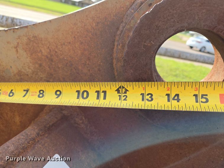 image for item FH6511 (2) excavator buckets