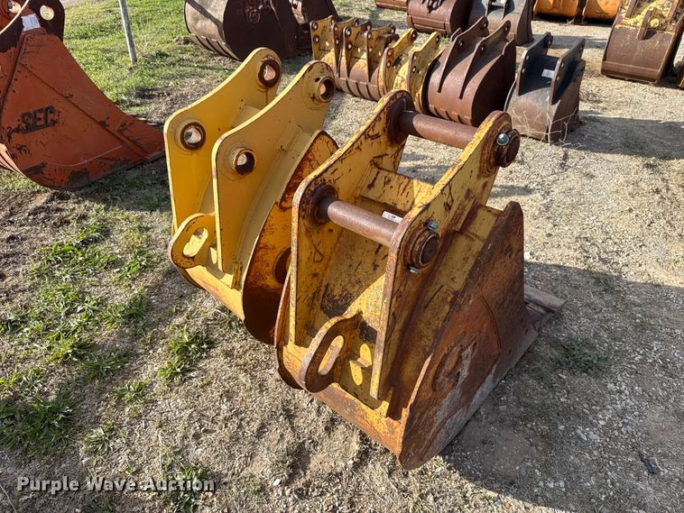 image for item FH6513 (2) C&P excavator buckets