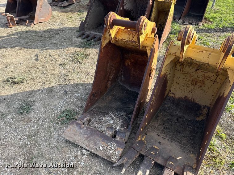 image for item FH6513 (2) C&P excavator buckets