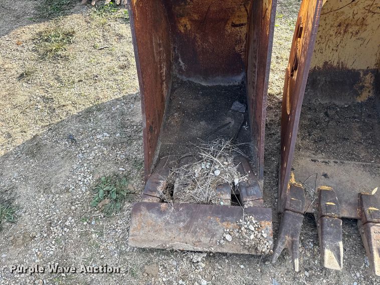 image for item FH6513 (2) C&P excavator buckets