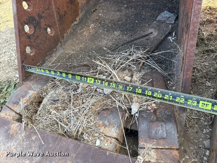 image for item FH6513 (2) C&P excavator buckets