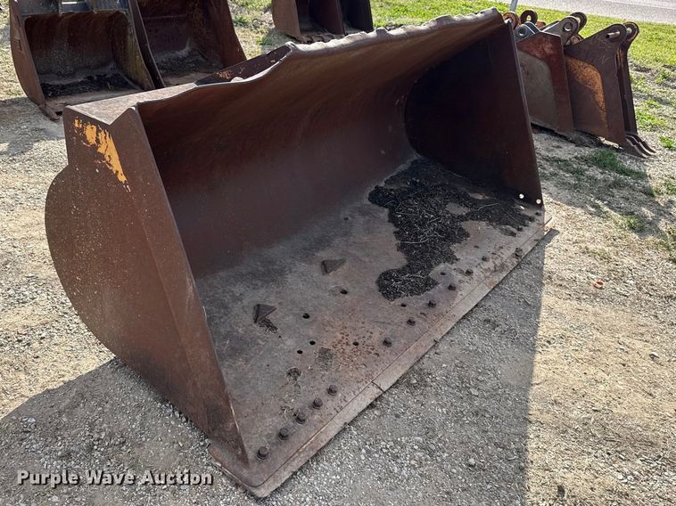 image for item FH6518 Loader bucket