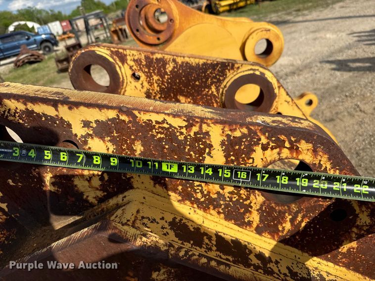 image for item FH6526 (2) excavator buckets