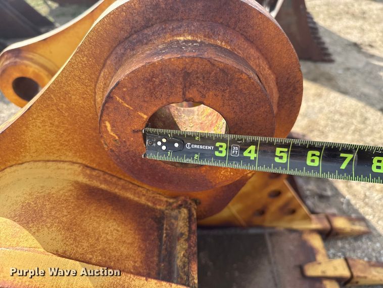 image for item FH6526 (2) excavator buckets