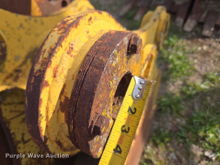 image for item FH6528 (3) Caterpillar excavator buckets