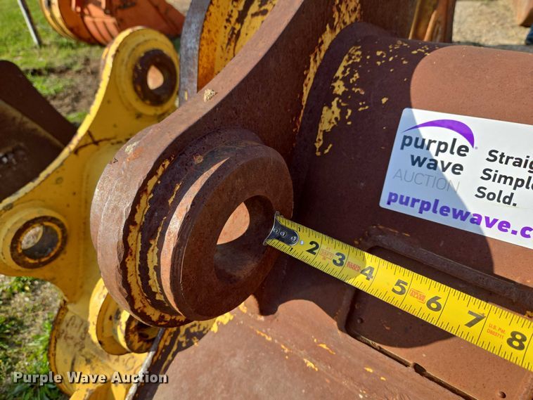 image for item FH6528 (3) Caterpillar excavator buckets