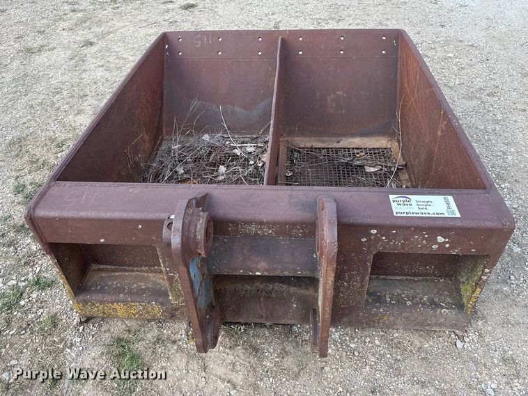 image for item FH6529 Excavator screen bucket