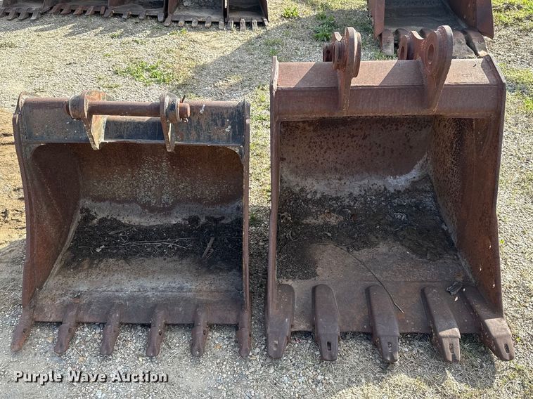 image for item FH6535 (2) excavator buckets