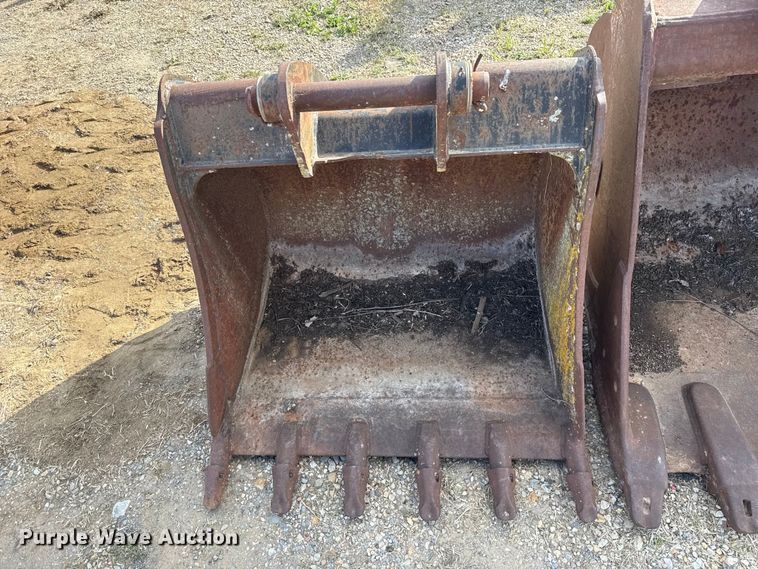 image for item FH6535 (2) excavator buckets