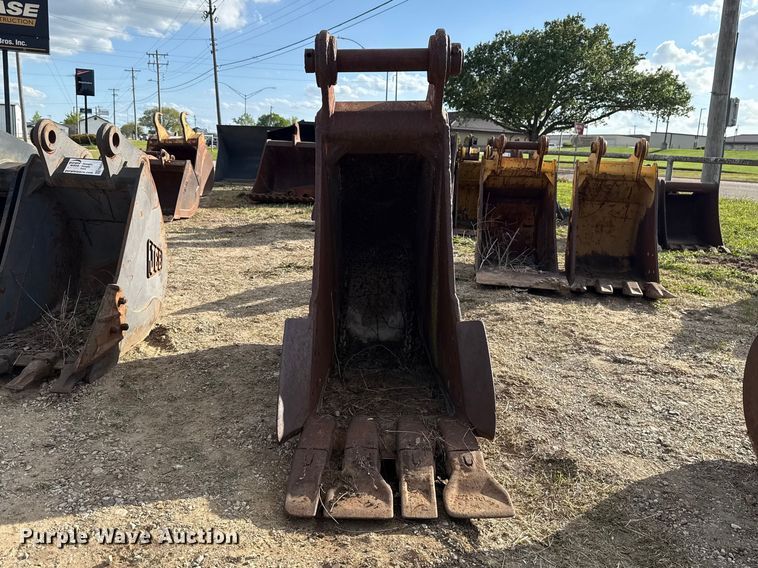 image for item FH6536 CF excavator bucket