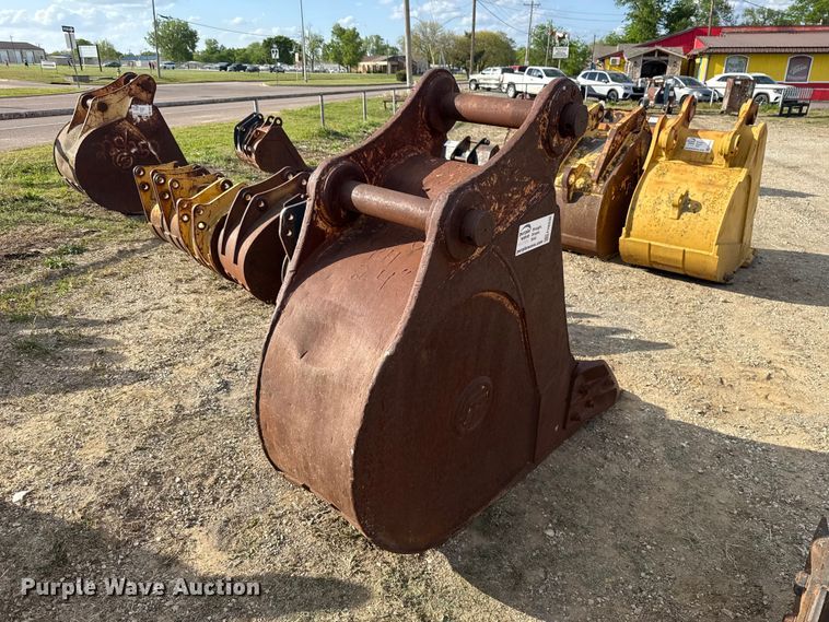image for item FH6536 CF excavator bucket