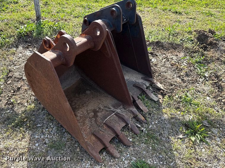 image for item FH6538 (2) buckets