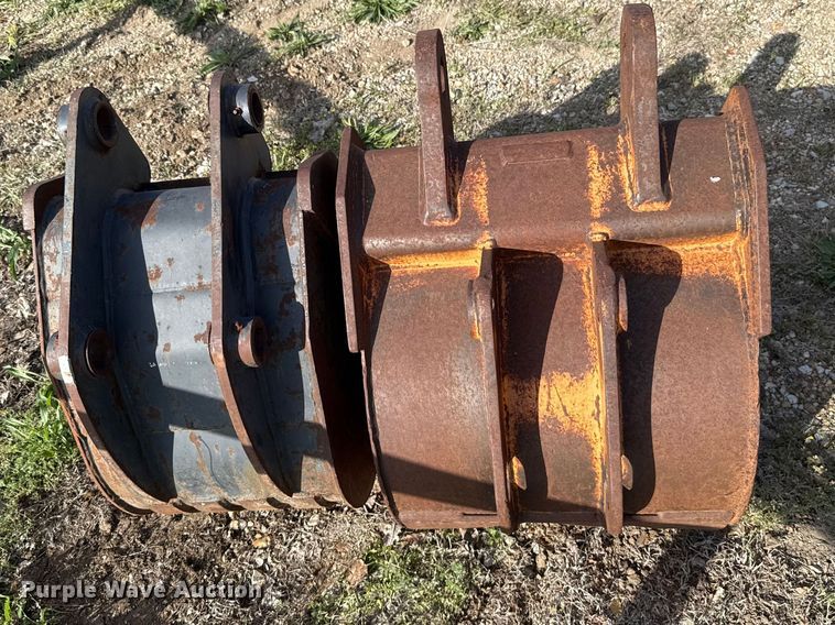 image for item FH6538 (2) buckets