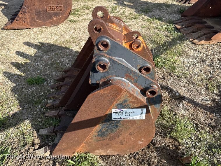 image for item FH6538 (2) buckets