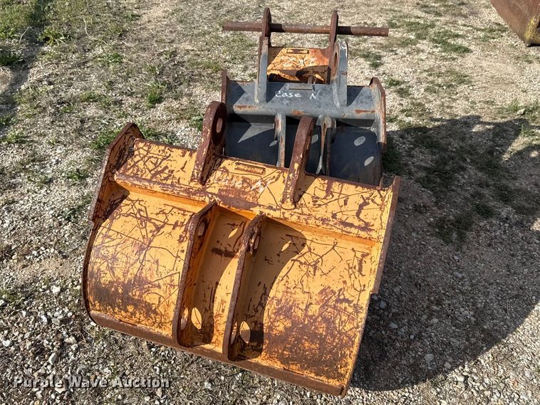 image for item FH6540 (3) backhoe buckets