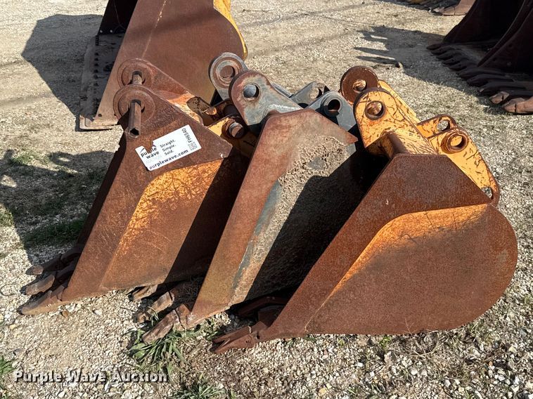 image for item FH6540 (3) backhoe buckets